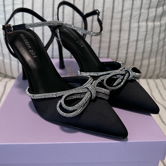 Madden Girl Dreamy Black and Rhinestone Pumps‎ - Picture 5 of 9